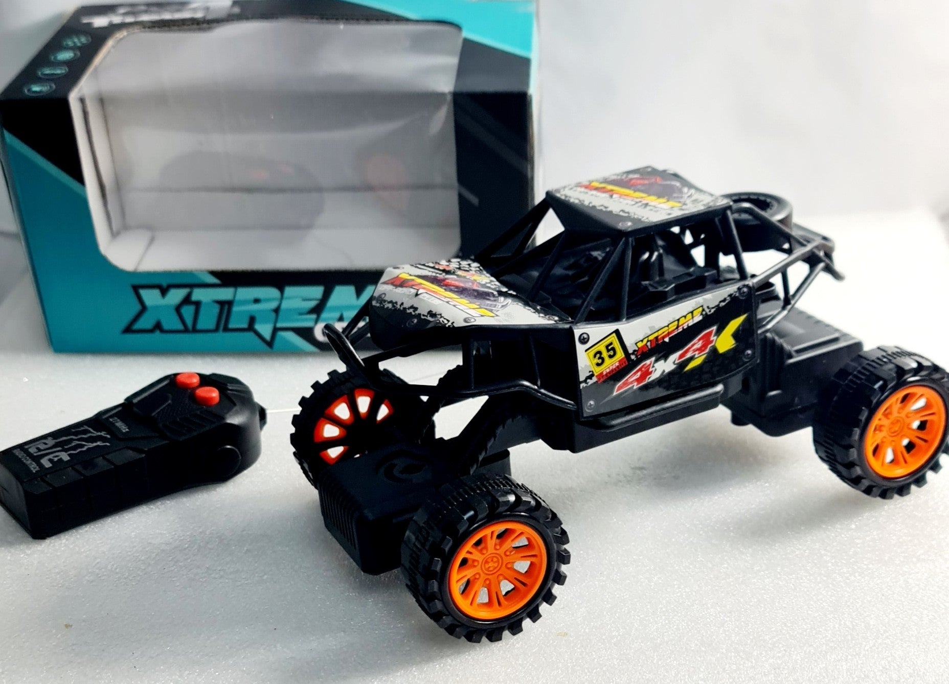 Masina jeep cu telecomanda 2